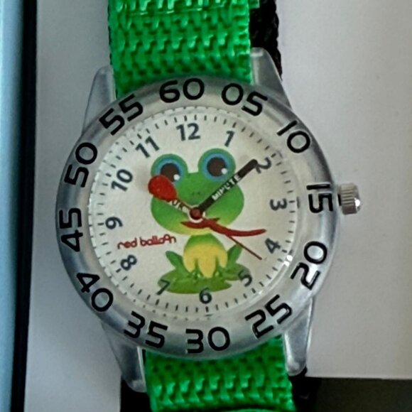 NWT - Red Balloon Kids' W001474 Plastic Analog Display Quartz Green Nylon Strap - Picture 3 of 10